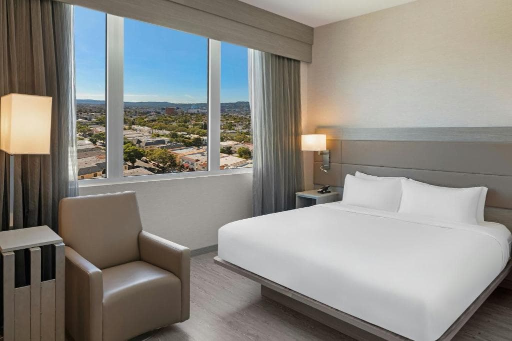 AC Hotel by Marriott Beverly Hills, photo 2
