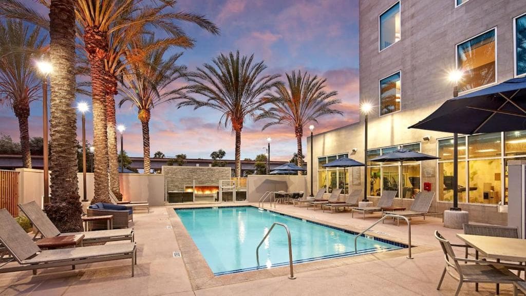 AC Hotel by Marriott Los Angeles South Bay, photo 4