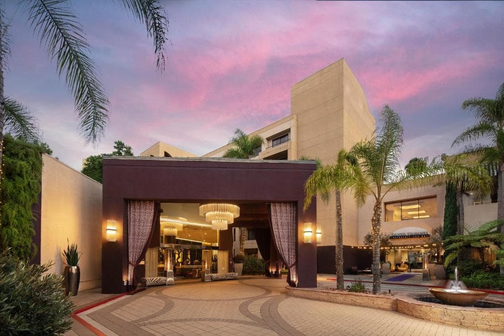 Avenue of the Arts Hotel, photo 1