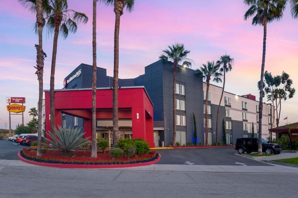 Best Western Plus Commerce Hotel, photo 1