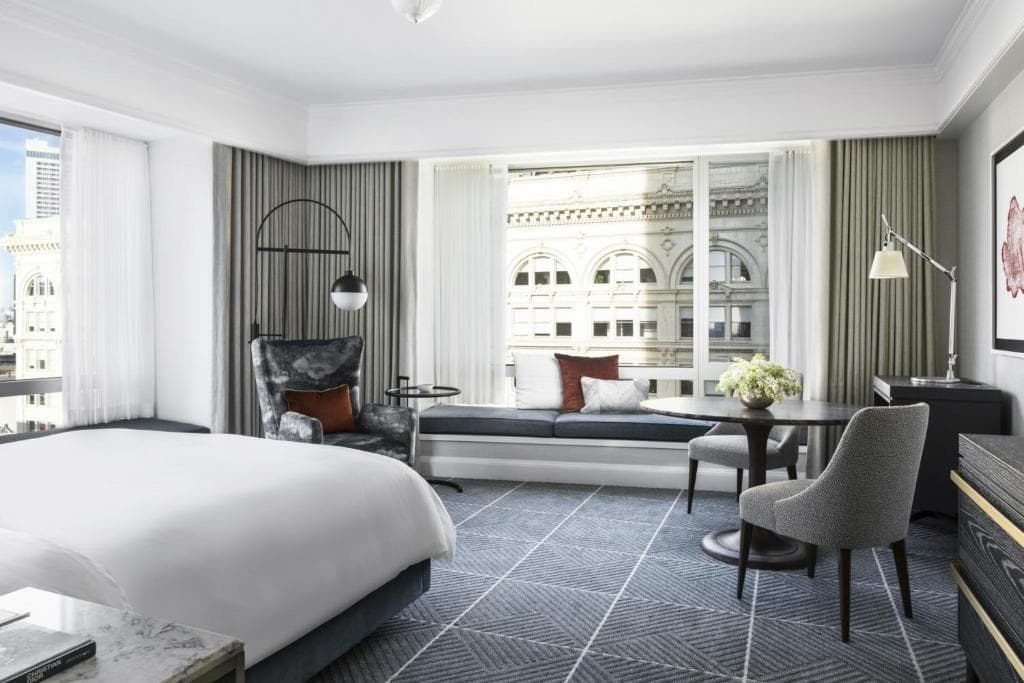 Four Seasons Hotel, photo 1