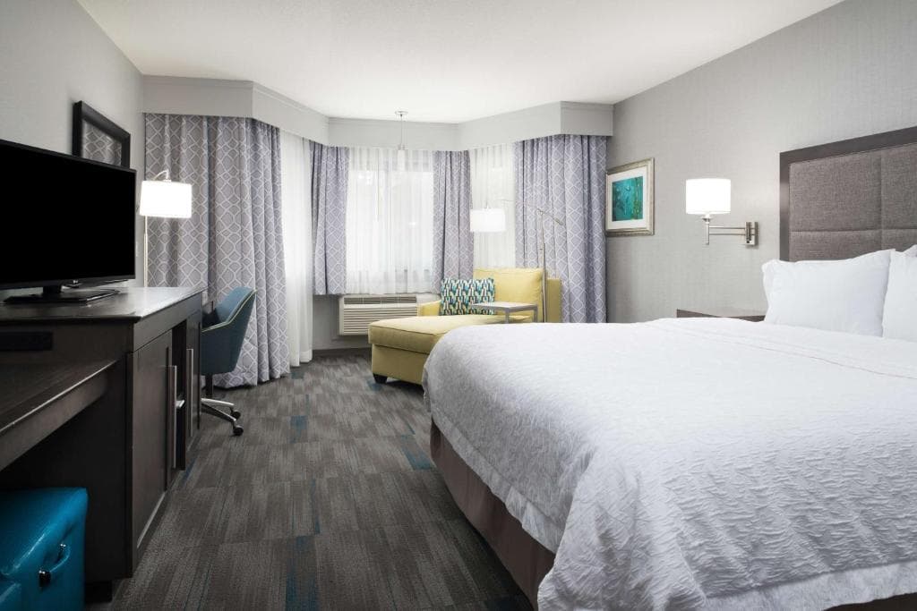 Hampton Inn Monterey, photo 2