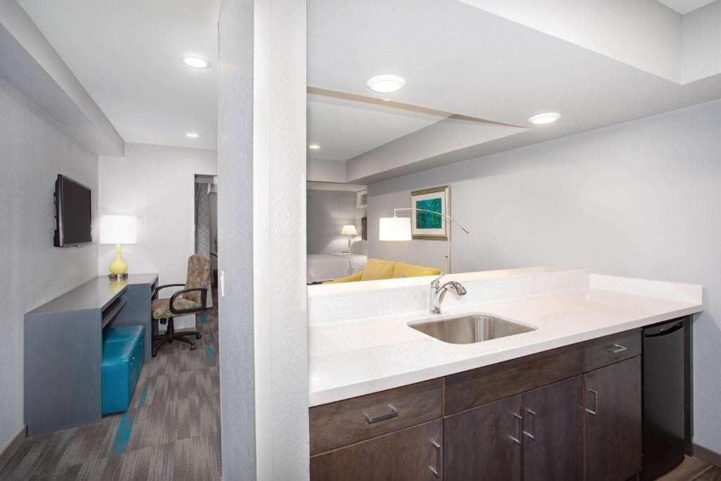 Hampton Inn Monterey, photo 3