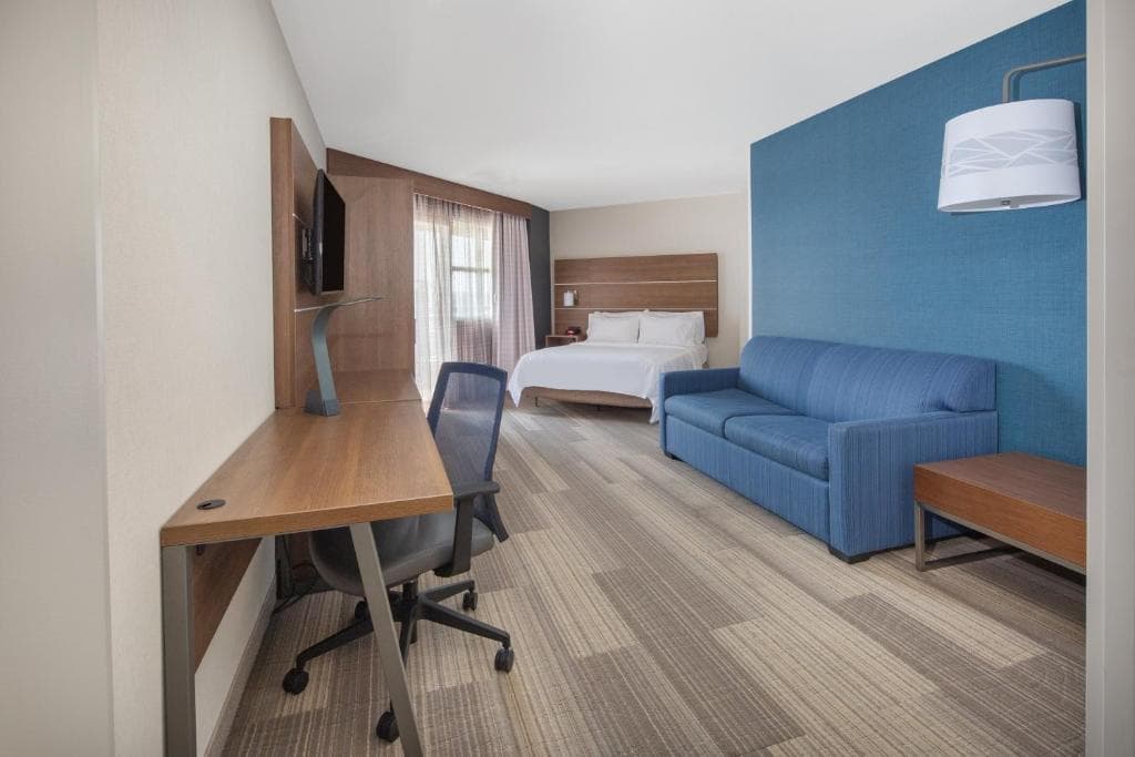 Holiday Inn Express San Diego Airport-Old Town by IHG, photo 2