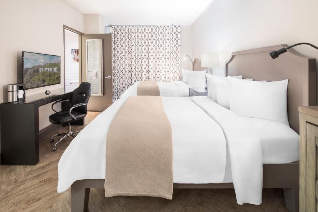 Hollywood Hotel, photo 2
