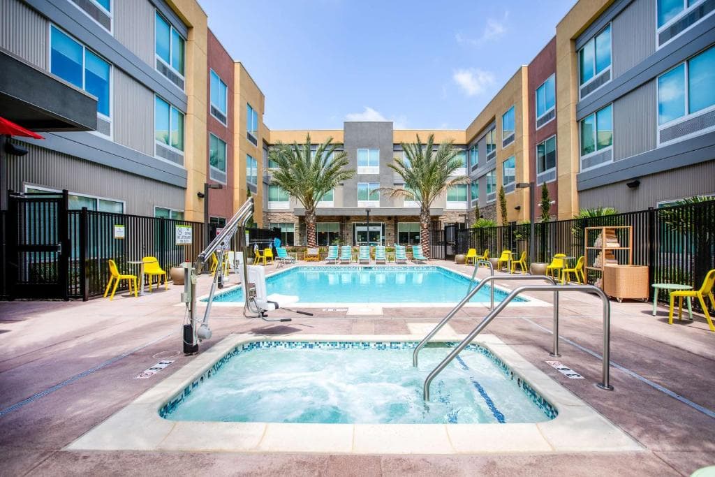 Home2 Suites By Hilton Carlsbad, Ca, photo 1