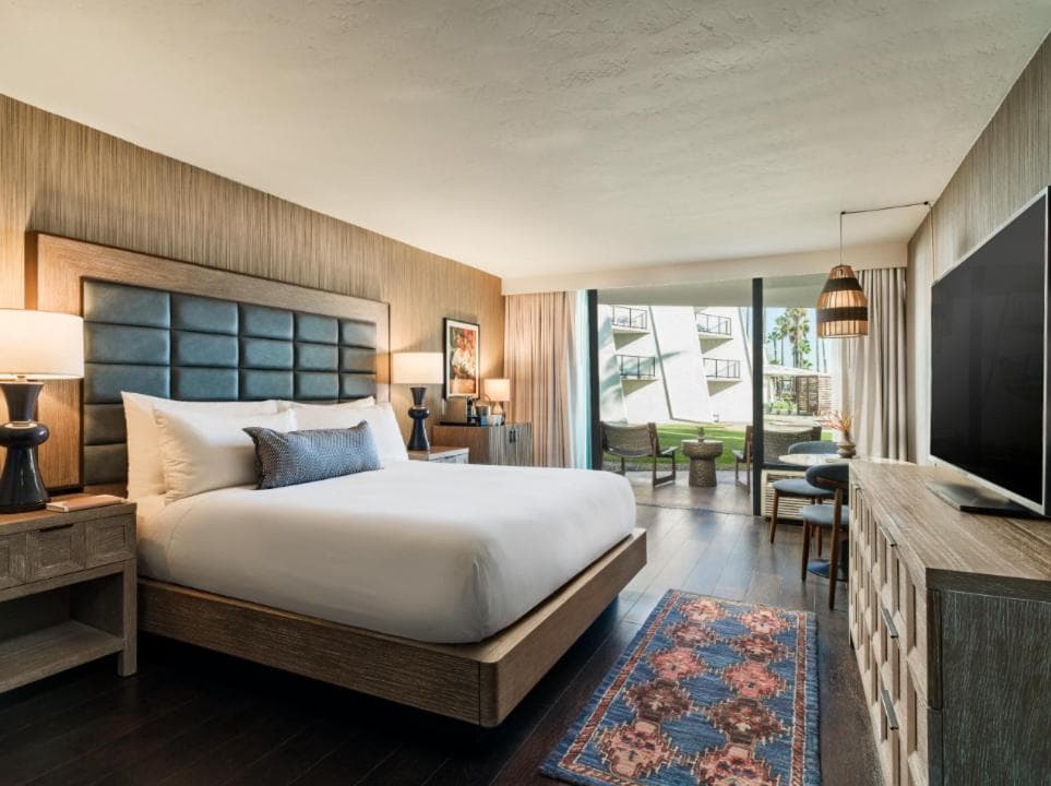 Hotel Maya, a Doubletree by Hilton, photo 1