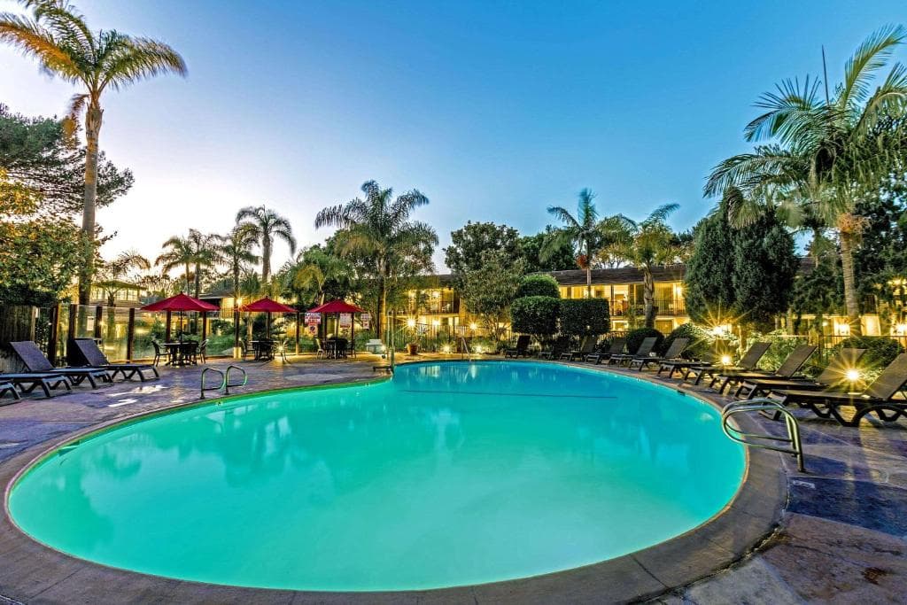 Ramada by Wyndham Santa Barbara, photo 4