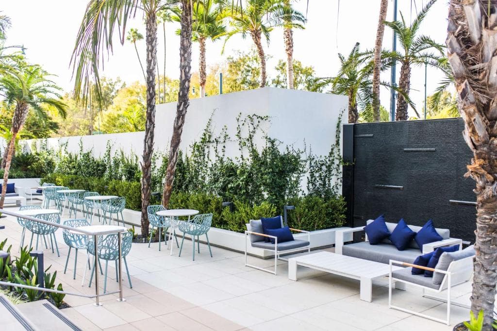 The Beverly Hilton, photo 1