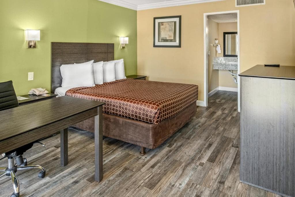 Vagabond Inn Costa Mesa, photo 2